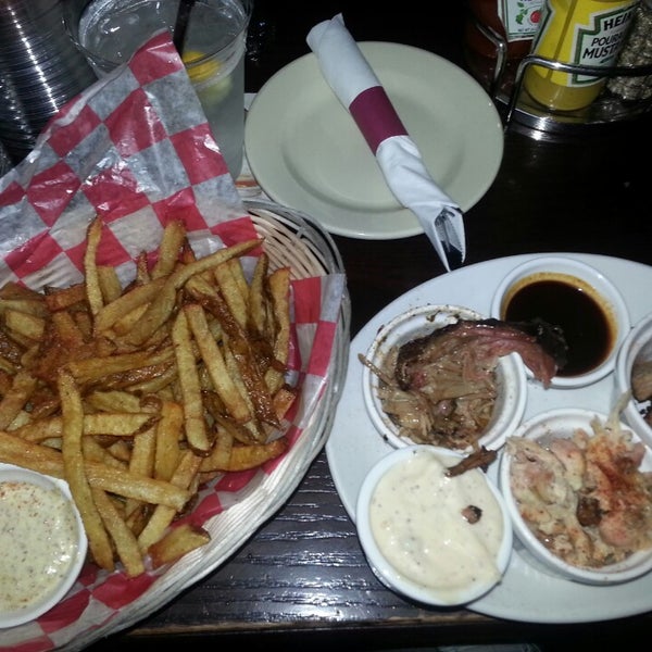 Photos at Sheffield's Beer & Wine Garden Lakeview 106 tips from