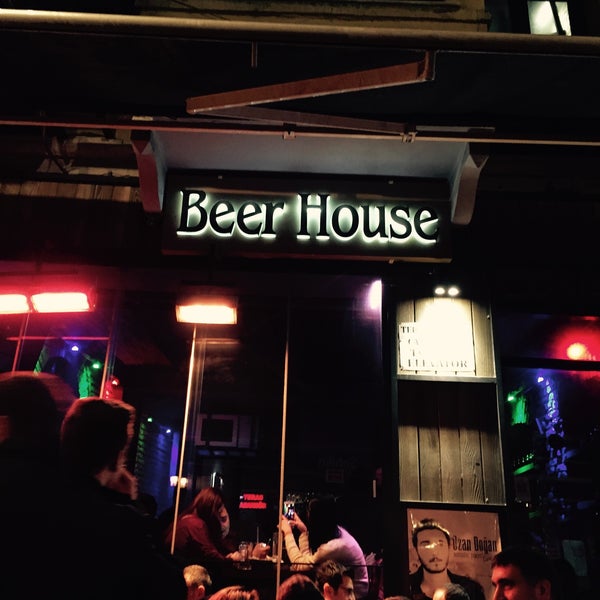 Снимок сделан в Beer House пользователем Can S. 3/6/2015