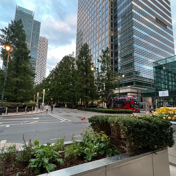 Photo taken at Canary Wharf by Eng Ahmed •  🇸🇦 on 8/29/2022