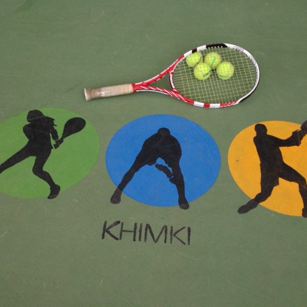 Foto tomada en Академия тенниса Александра Островского  por Alex R. el 10/30/2014