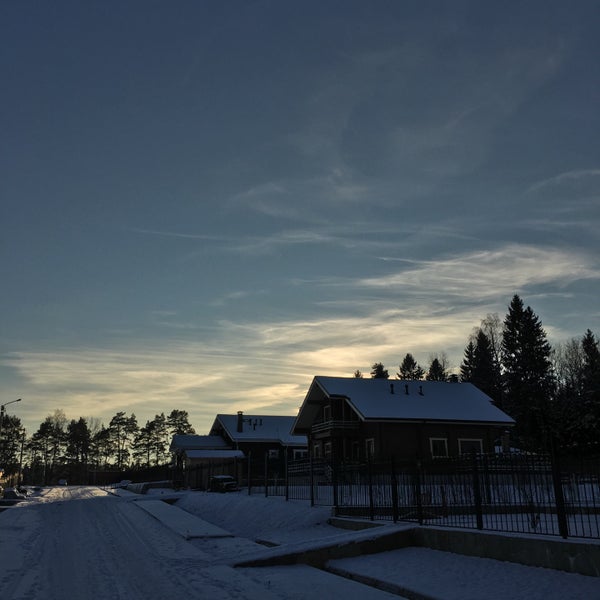 Рижский берег коттеджный поселок клинский район. Кп рижский берег. Кп рижский берег. Вельга - парк рижский берег. Коттеджный поселок нудоль.