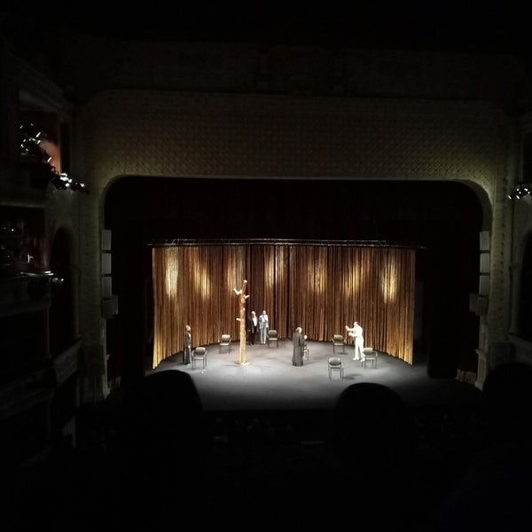 Foto diambil di Театр ім. Лесі Українки oleh EL C. pada 11/16/2018