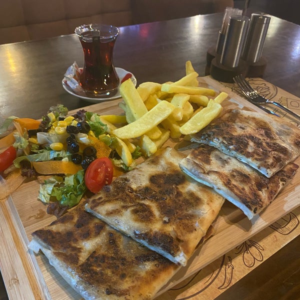 Foto tirada no(a) Aşiyan Cafe&amp;Restaurant por Hakan 🚗 em 7/10/2022