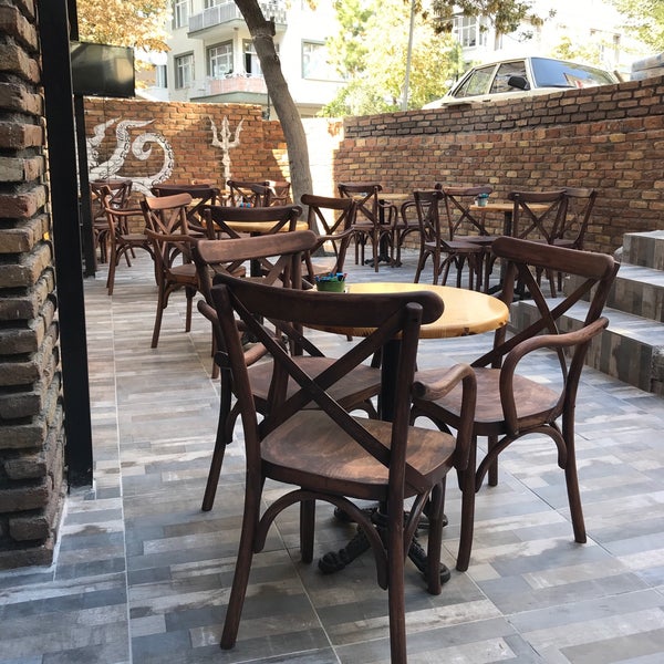 Photo taken at Atlantis Coffee by Öncü Görkem B. on 9/21/2018