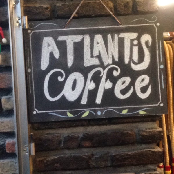 Снимок сделан в Atlantis Coffee пользователем Öncü Görkem B. 2/12/2017