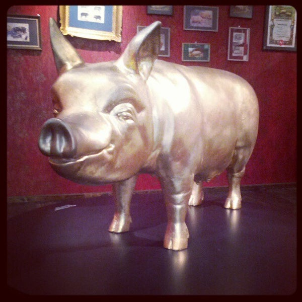 รูปภาพถ่ายที่ SchweineMuseum โดย X เมื่อ 10/21/2012