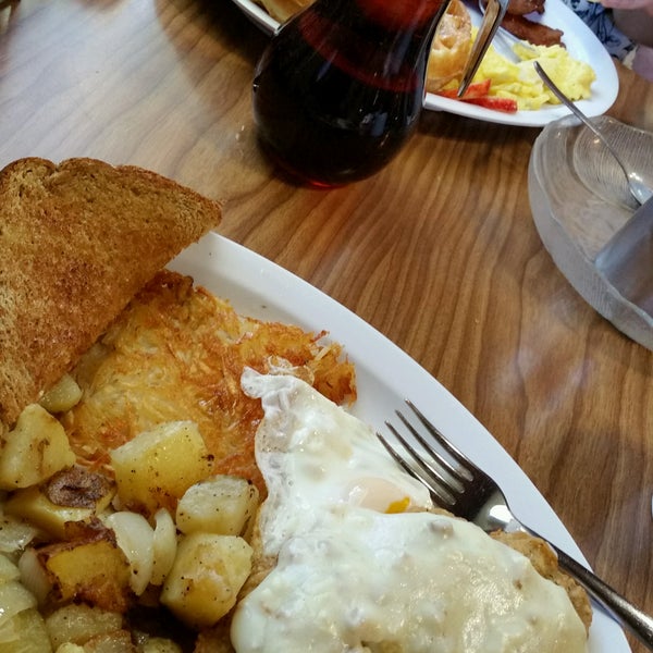 9/25/2016 tarihinde Allen R.ziyaretçi tarafından Allen&#39;s Alley Cafe'de çekilen fotoğraf