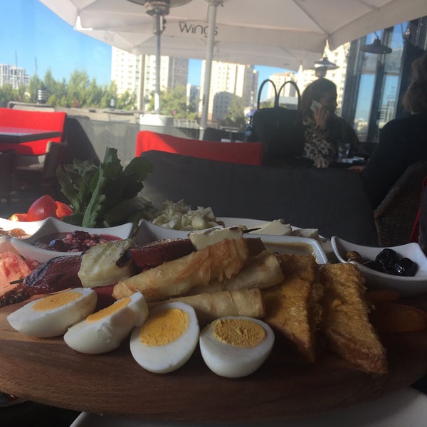 1/19/2018 tarihinde Ngrngrziyaretçi tarafından Cafe Locale İstanbul'de çekilen fotoğraf