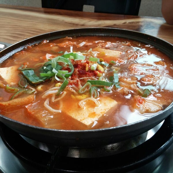 고향식당 - 방문자 4명의 팁 1개 고향식당