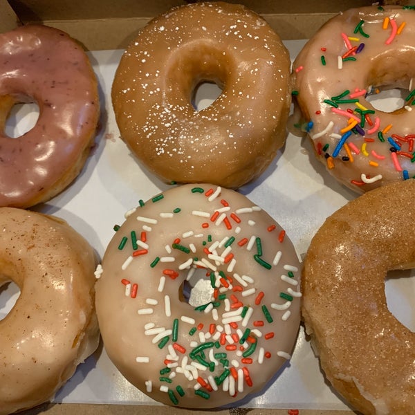 12/10/2019 tarihinde sammyziyaretçi tarafından Dun-Well Doughnuts'de çekilen fotoğraf