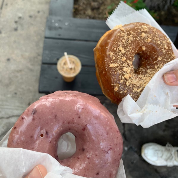9/22/2020 tarihinde sammyziyaretçi tarafından Dun-Well Doughnuts'de çekilen fotoğraf
