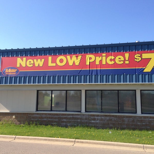 Mister Car Wash & Express Lube 3223 41st St NW