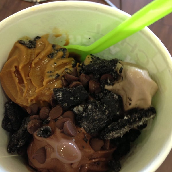 Photo taken at Chill Frozen Yogurt Crepes &amp; Coffee by Anthony M. on 5/26/2013