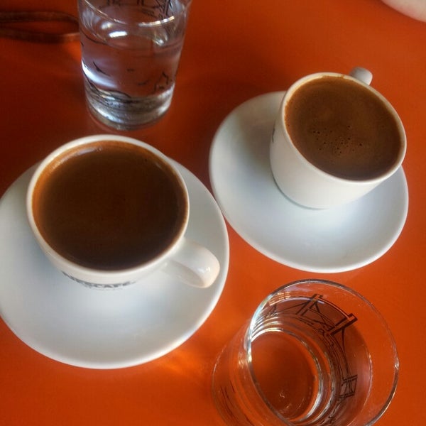 Foto tirada no(a) Xtanbul Cafe por Saniye A. em 6/22/2013