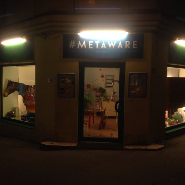 รูปภาพถ่ายที่ #METAWARE โดย raimund a. เมื่อ 1/7/2014