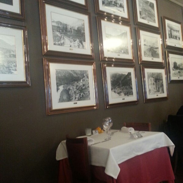 Photo taken at 1940 Restaurant by Albert on 10/29/2013