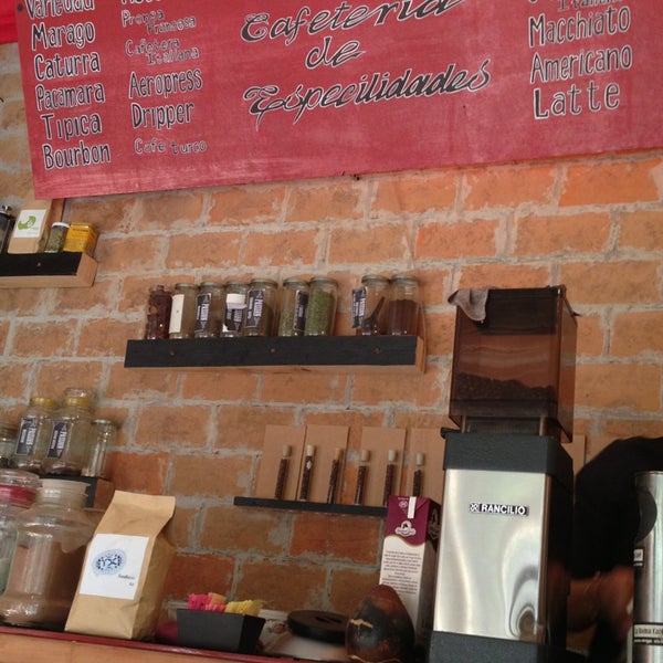 7/15/2013 tarihinde Edlanoy Z.ziyaretçi tarafından Passion, Cafetería de Especialidad'de çekilen fotoğraf