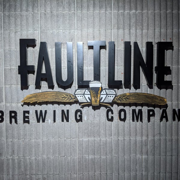 Photo taken at Faultline Brewing Company by Hsiu-Fan W. on 11/3/2019