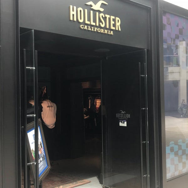 hollister exeter opening times
