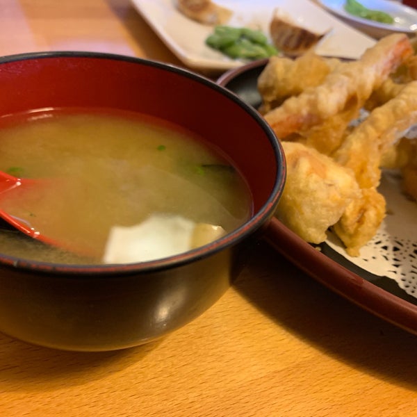 Das Foto wurde bei Cha-Ya Vegetarian Japanese Restaurant von Sarah L. am 3/16/2019 aufgenommen