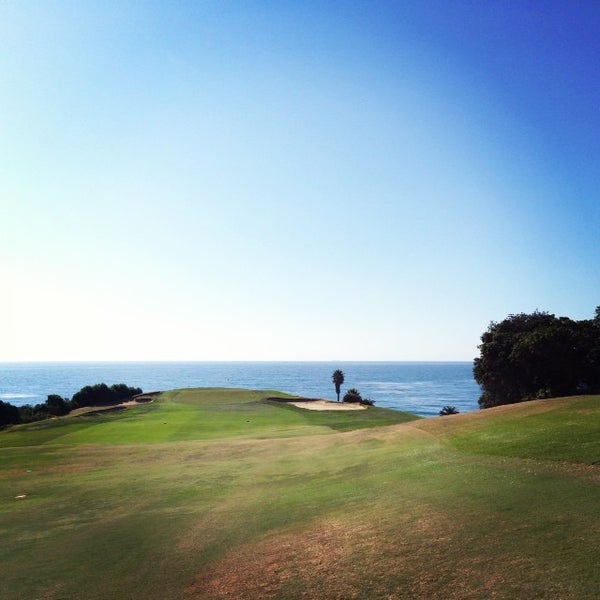 รูปภาพถ่ายที่ Sandpiper Golf Course โดย Anna Y. เมื่อ 12/20/2013