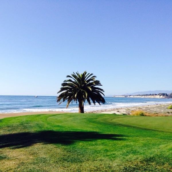 รูปภาพถ่ายที่ Sandpiper Golf Course โดย Anna Y. เมื่อ 12/20/2013