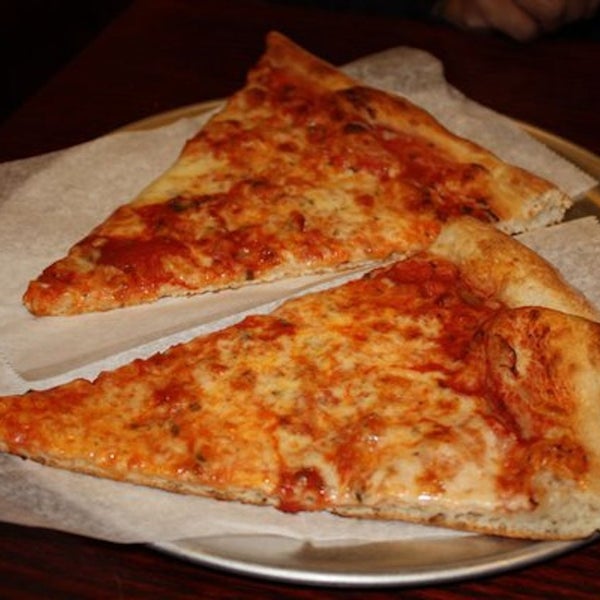 Снимок сделан в Luigi&#39;s Pizza пользователем Luigi&#39;s Pizza 1/16/2014