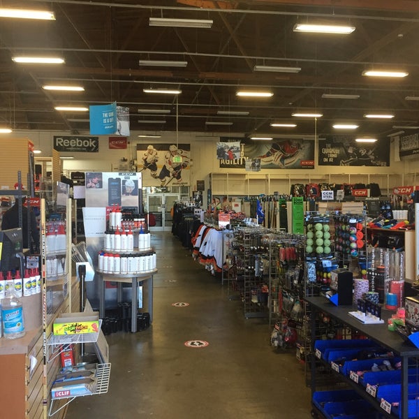 Dry Ice Roller Hockey Arena Skating Rink in Central East Oakland