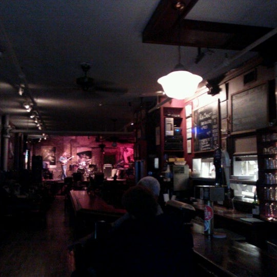 10/2/2012 tarihinde Cipriano M.ziyaretçi tarafından BB&#39;s Jazz, Blues &amp; Soups'de çekilen fotoğraf