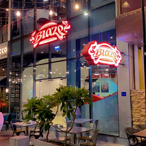 Foto diambil di Blaze Burgers &amp; More oleh Anas +966🇸🇦🦅 pada 6/23/2023