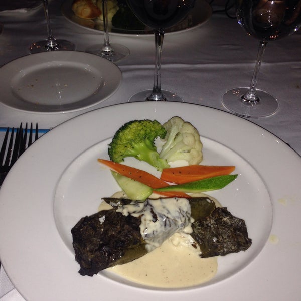 Foto scattata a Seraser Fine Dining Restaurant da S£®️D@®️ il 12/20/2014