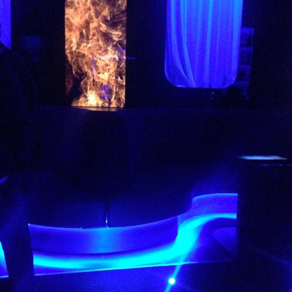 5/1/2015에 Burcu K.님이 M1 Lounge Bar &amp; Club에서 찍은 사진