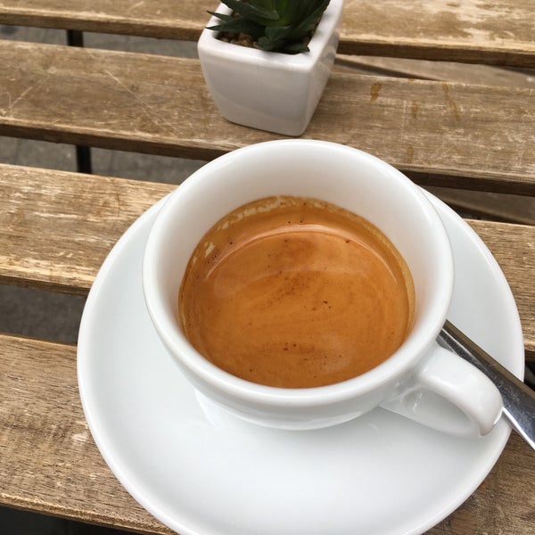 Foto tirada no(a) Coffee Stand Gutenberg por Timi 😼 V. em 9/30/2019