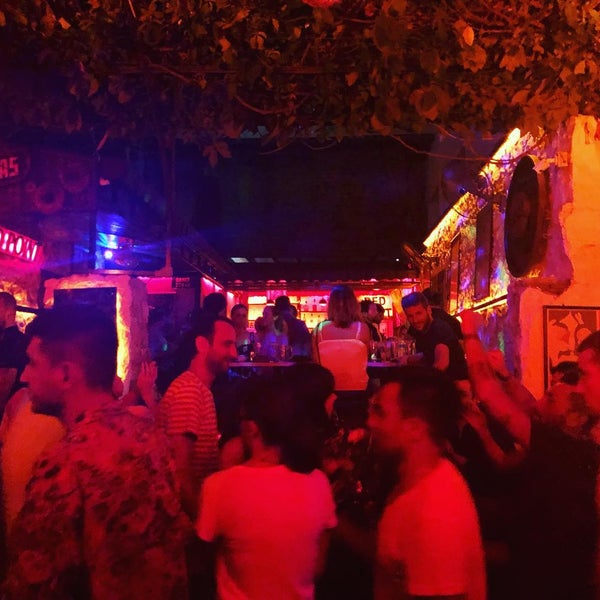Foto scattata a Red Point Cafe&amp;Bar da Red Point Cafe&amp;Bar il 9/23/2019