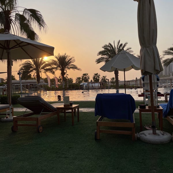 Foto scattata a DoubleTree by Hilton Dubai - Jumeirah Beach da A il 8/22/2022