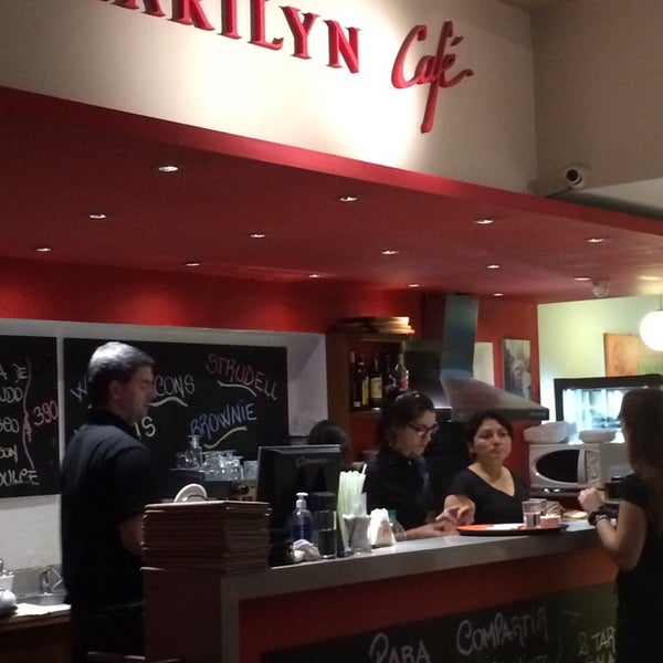 Photo taken at Marilyn Café by Eduardo M. on 4/27/2014