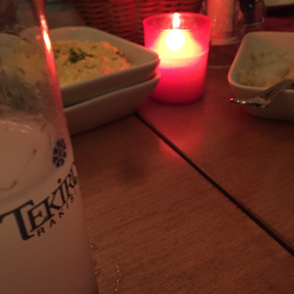 Foto diambil di Şehbender 14 Restaurant oleh Erbil K. pada 10/16/2015