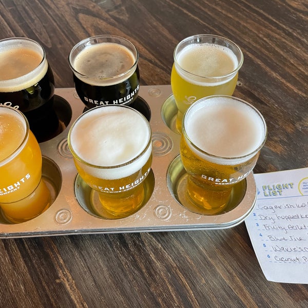 Photo taken at Great Heights Brewing Company by Linton W. on 8/5/2022