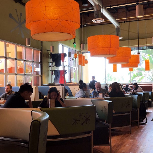 Photo taken at Snooze, an A.M. Eatery by Noorah A. on 7/8/2019