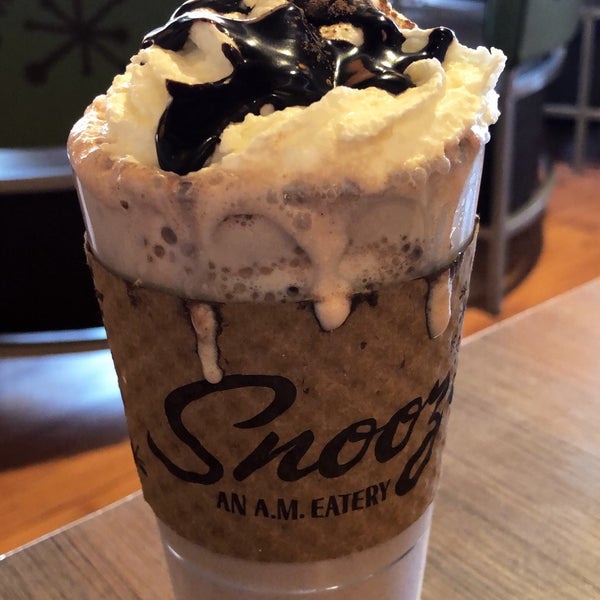 Photo taken at Snooze, an A.M. Eatery by Noorah A. on 7/8/2019