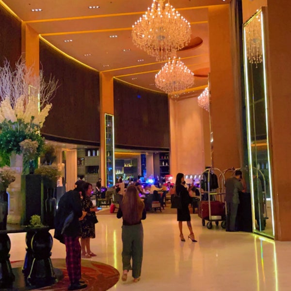 Photo taken at Bangkok Marriott Hotel Sukhumvit by ghaaneⓂ️   🥰 on 9/17/2022