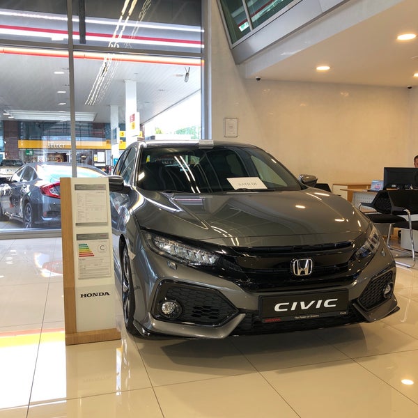 Photo taken at Honda Plaza Cem by Cem Honda on 8/30/2019