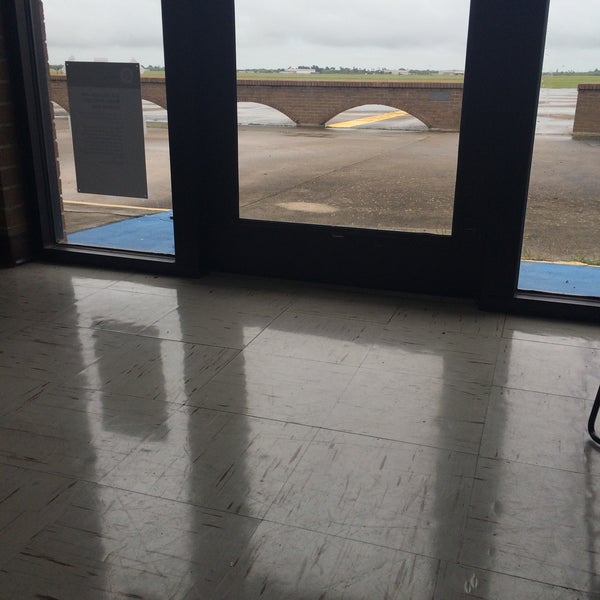 Foto tirada no(a) Brownsville South Padre Island International Airport por Gracie B. em 6/30/2015