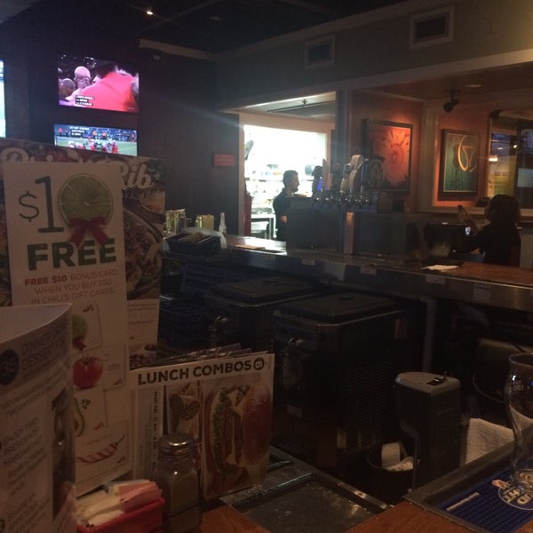 Photo taken at Chili&#39;s Grill &amp; Bar by Gracie B. on 11/13/2015