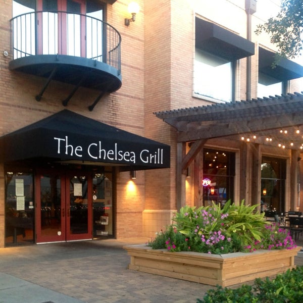 รูปภาพถ่ายที่ The Chelsea Grill โดย Shelby R. เมื่อ 5/16/2013