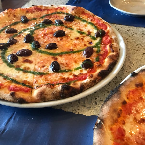 Foto tirada no(a) Spris Pizza por Xoséph em 6/18/2017