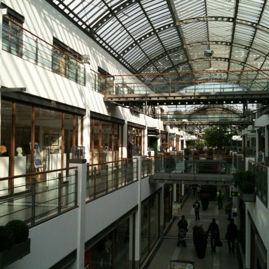 Photo taken at Stadtzentrum Schenefeld by Till S. on 9/29/2012