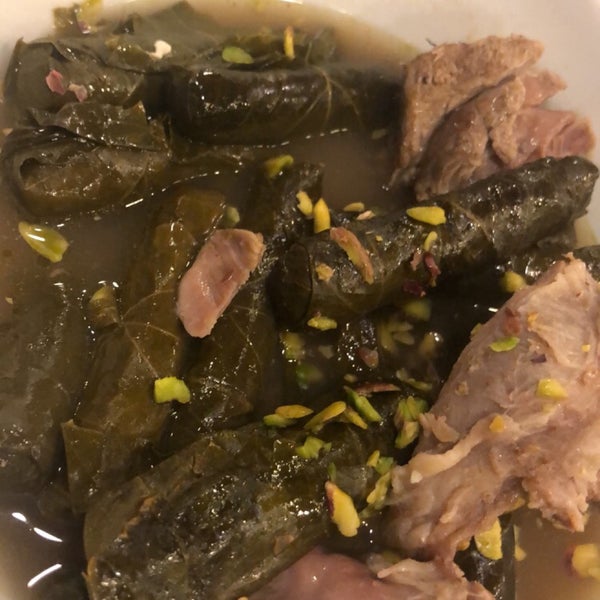 7/10/2019にMa Q.がLayale Şamiye - Tarihi Sultan Sofrası مطعم ليالي شامية سفرة السلطانで撮った写真