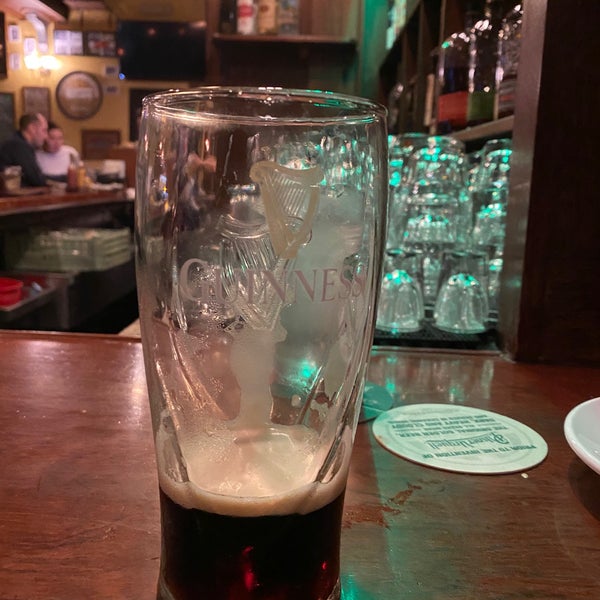 Foto diambil di The Chieftain Irish Pub &amp; Restaurant oleh Siavash Y. pada 2/17/2020