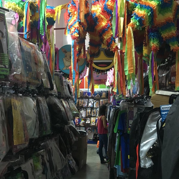 Fiesta Centro - Tienda de disfraces en Santa Ana